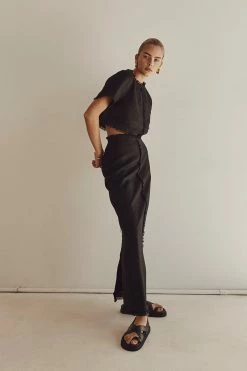 DISSH GEORGIE BLACK LINEN MIDI SKIRT 21 DISSH GEORGIE BLACK LINEN MIDI SKIRT -DISSH all-clothing Shop 2022.08.22 DISSH5217