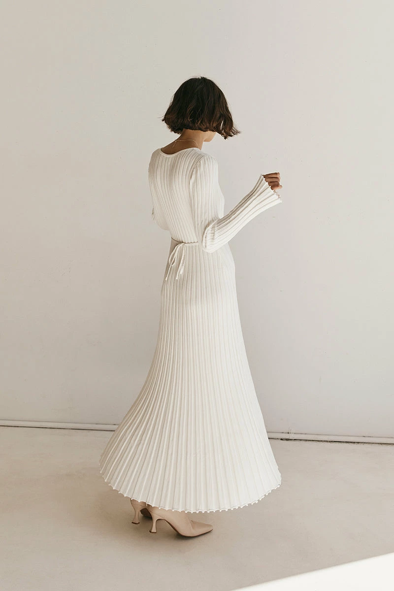 DISSH REIGN WHITE SLEEVED KNIT MIDI DRESS 7 DISSH REIGN WHITE SLEEVED KNIT MIDI DRESS - Image 7
