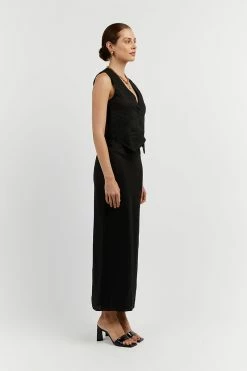 DISSH BANKS BLACK LINEN VEST 12 DISSH BANKS BLACK LINEN VEST -DISSH all-clothing Shop DFS01002BK.600 2 5c83b0d2 42f8 49e8 b2f3 6a0c4e25a972