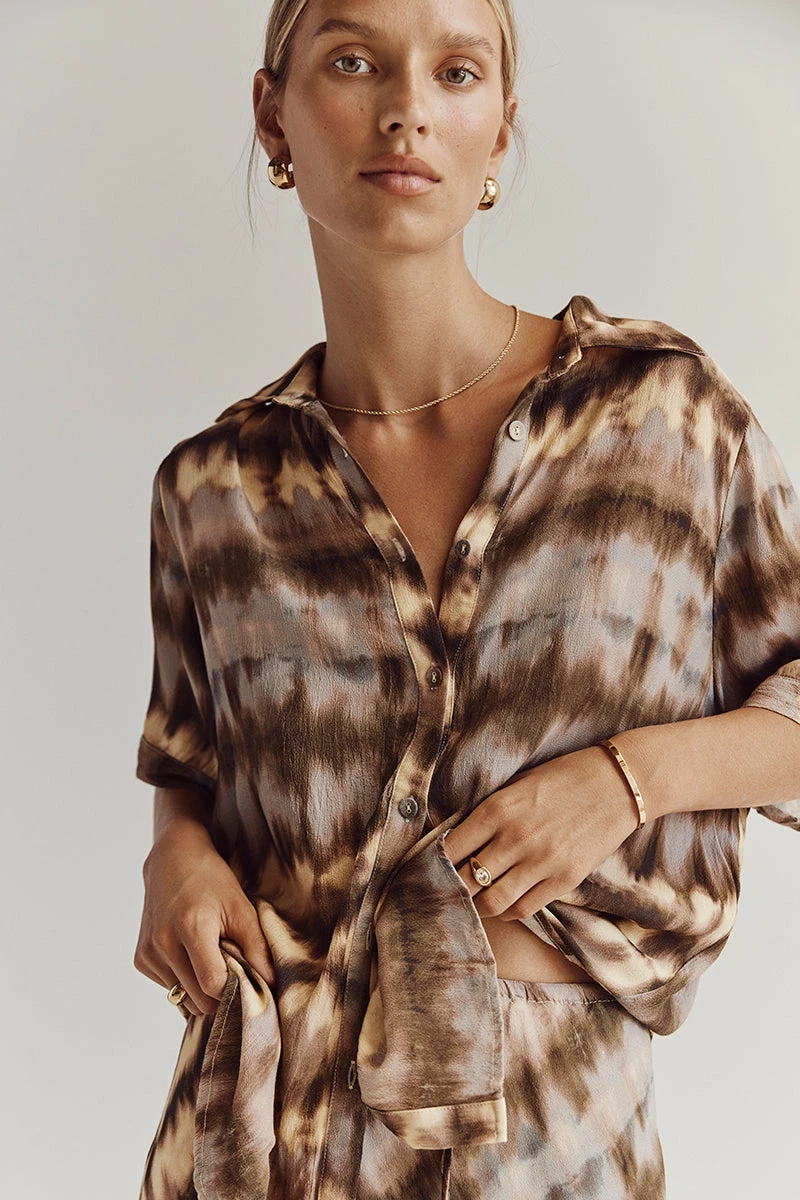 DISSH GABI TIE DYE VISCOSE VACATION SHIRT 1 DISSH GABI TIE DYE VISCOSE VACATION SHIRT