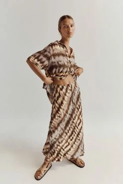 DISSH GABI TIE DYE VISCOSE VACATION SHIRT 12 DISSH GABI TIE DYE VISCOSE VACATION SHIRT -DISSH all-clothing Shop DFS03152LIC.415 1