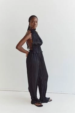 DISSH CORI BLACK HIGH NECK CRINKLE TOP -DISSH all-clothing Shop DFS04126BK.600