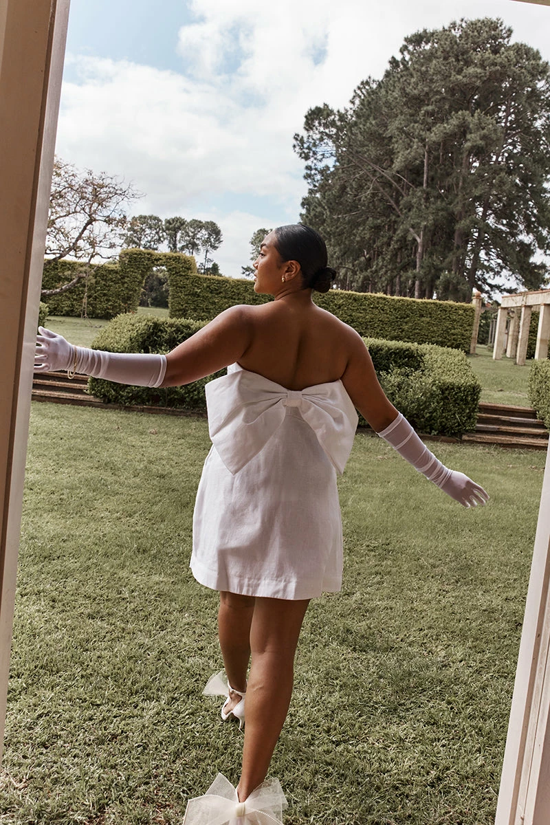 DISSH AISLE WHITE LINEN BACK BOW DRESS 6 DISSH AISLE WHITE LINEN BACK BOW DRESS - Image 6