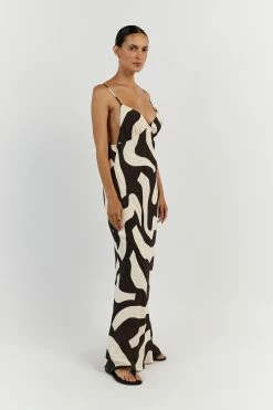 DISSH NINA CREAM BIAS CUT MIDI DRESS 10 DISSH NINA CREAM BIAS CUT MIDI DRESS -DISSH all-clothing Shop DFS11427CRE.140 12 ba1b4a95 02a8 48d3 8c1d d585ff88bcb8