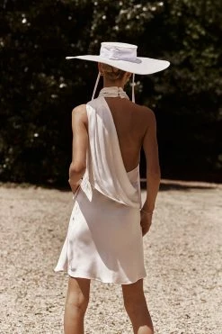 DISSH AISLE WHITE SATIN BACKLESS MINI DRESS