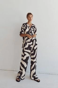 DISSH NINA CREAM VACATION SHIRT