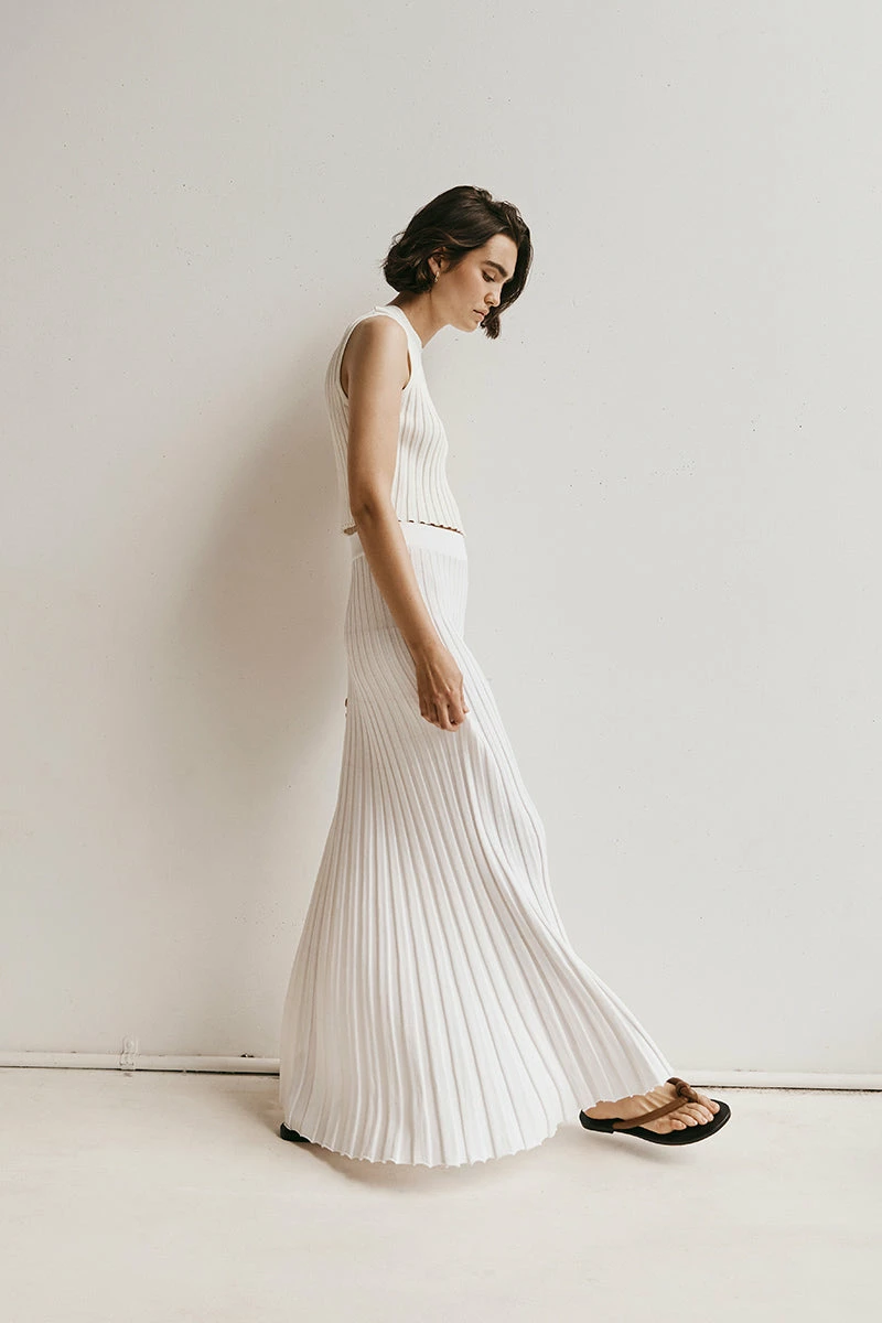 DISSH ADA OFF WHITE KNIT MIDI SKIRT 1 DISSH ADA OFF WHITE KNIT MIDI SKIRT