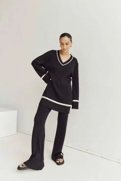 DISSH ELSIE BLACK KNIT JUMPER 11 DISSH ELSIE BLACK KNIT JUMPER -DISSH all-clothing Shop WES04329BK.600 1