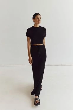 DISSH ASHER BLACK KNIT CROPPED TEE